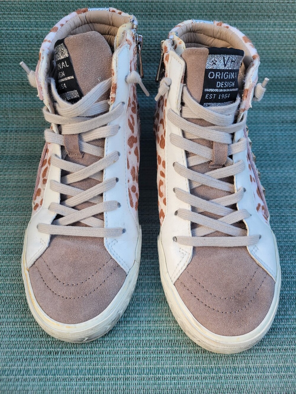 Star Studded Women's High-Top Sneakers in Taupe/White & Brownwith Leopard Accent